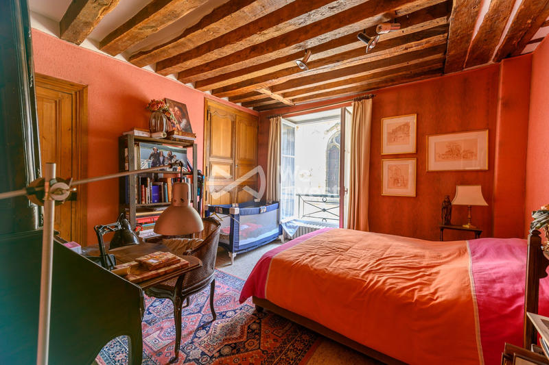 Maison - 350 m² - 15 pièces