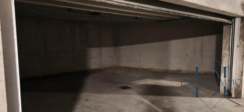 Parking / Garage - 35 m²