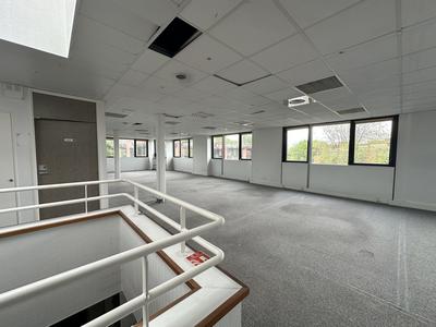 Bureau - 720 m²