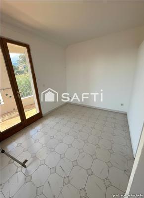 Maison - 228 m² - 7 pièces