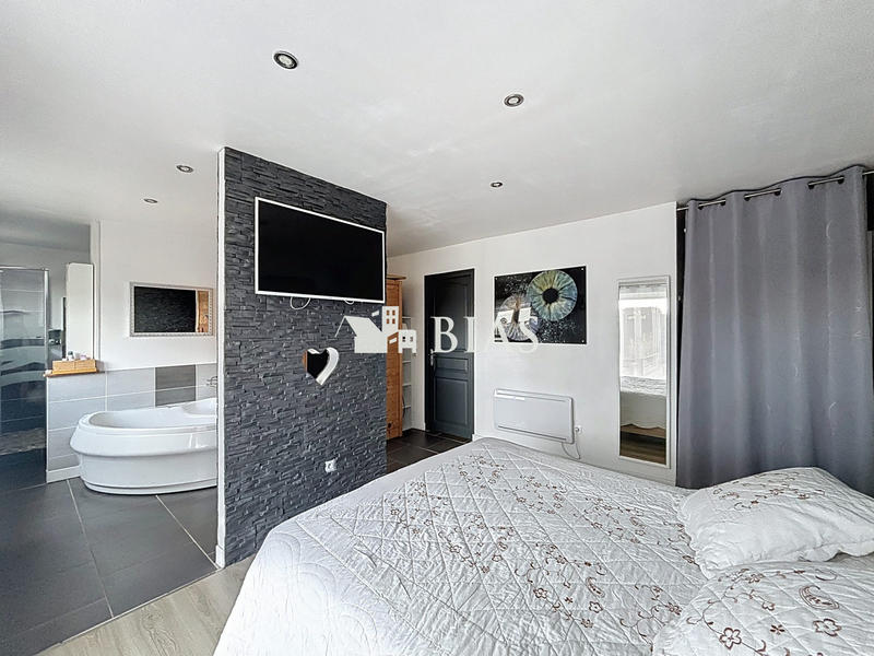 Maison - 151 m² - 4 pièces