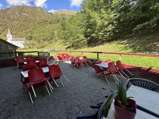 Maison - 235 m² - 8 pièces