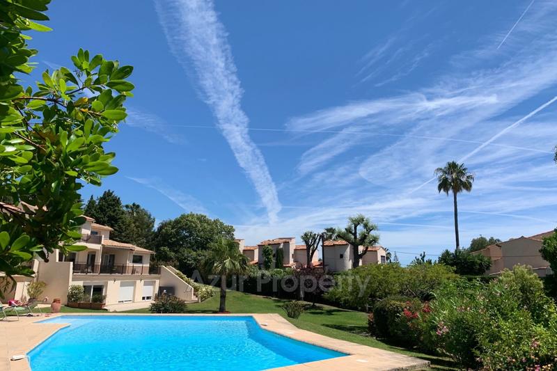 Villa - 210 m² - 6 pièces