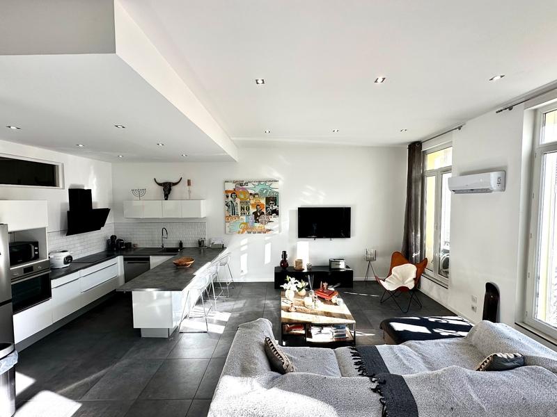 Appartement - 64 m² - 2 pièces