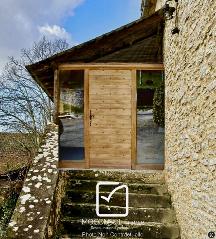 Maison - 255 m² - 9 pièces