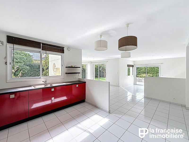 Maison - 171 m² - 8 pièces