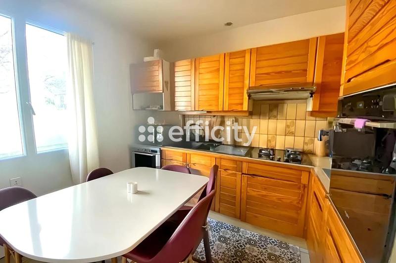 Pavillon - 160 m² - 6 pièces