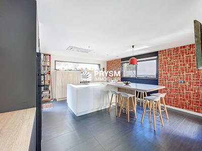 Maison contemporaine - 197 m² - 6 pièces