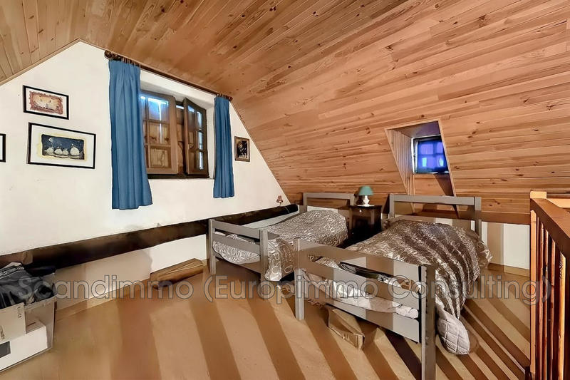 Maison - 212 m² - 8 pièces