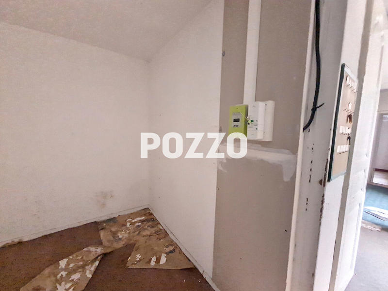 Local commercial - 132 m² - 7 pièces