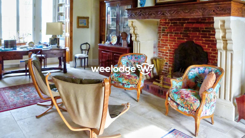 Maison - 400 m² - 14 pièces