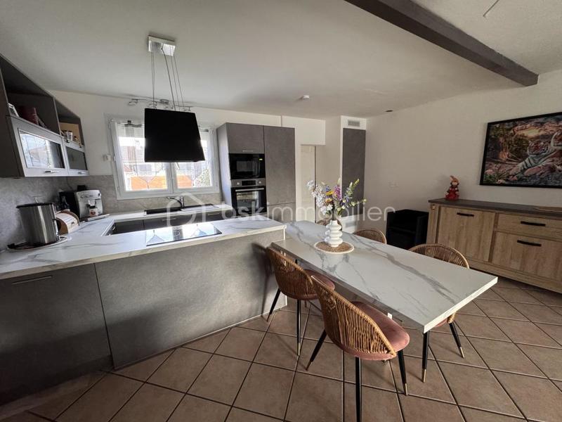 Maison - 110 m² - 5 pièces