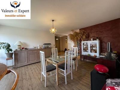 Appartement - 85 m² - 3 pièces