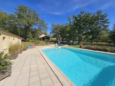 Maison ancienne - 280 m² - 11 pièces