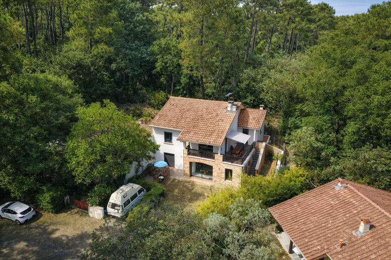 Maison - 190 m² - 6 pièces