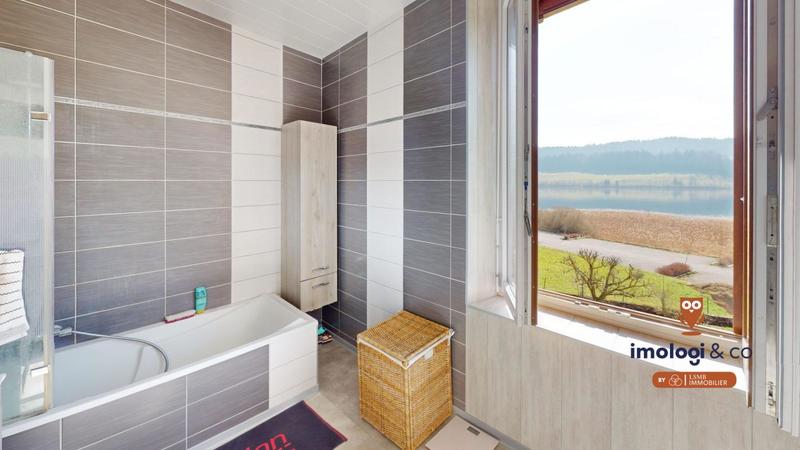 Appartement - 155 m² - 6 pièces