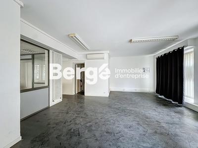 Local commercial - 302 m²