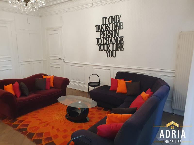 Maison - 450 m² - 17 pièces