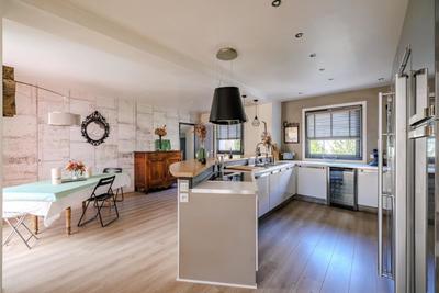 Maison - 205 m² - 8 pièces