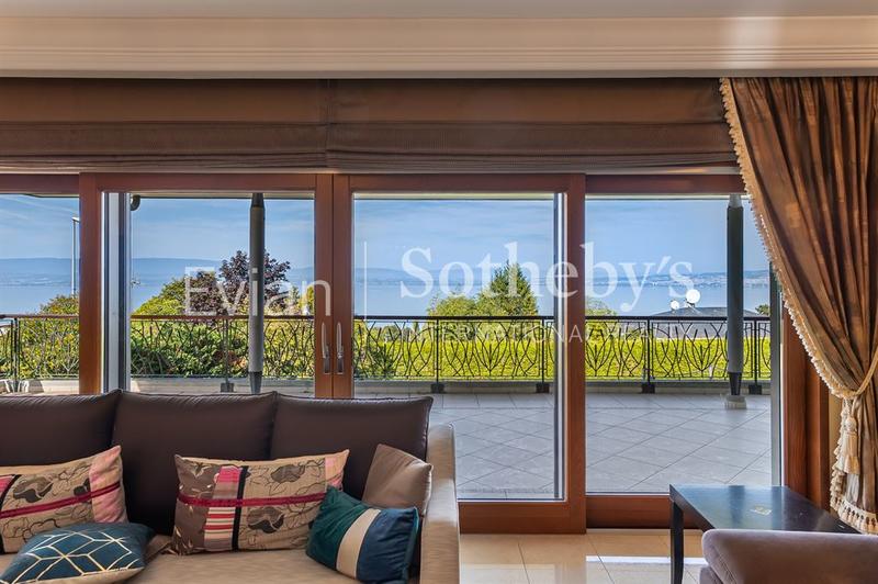 Maison - 480 m² - 7 pièces