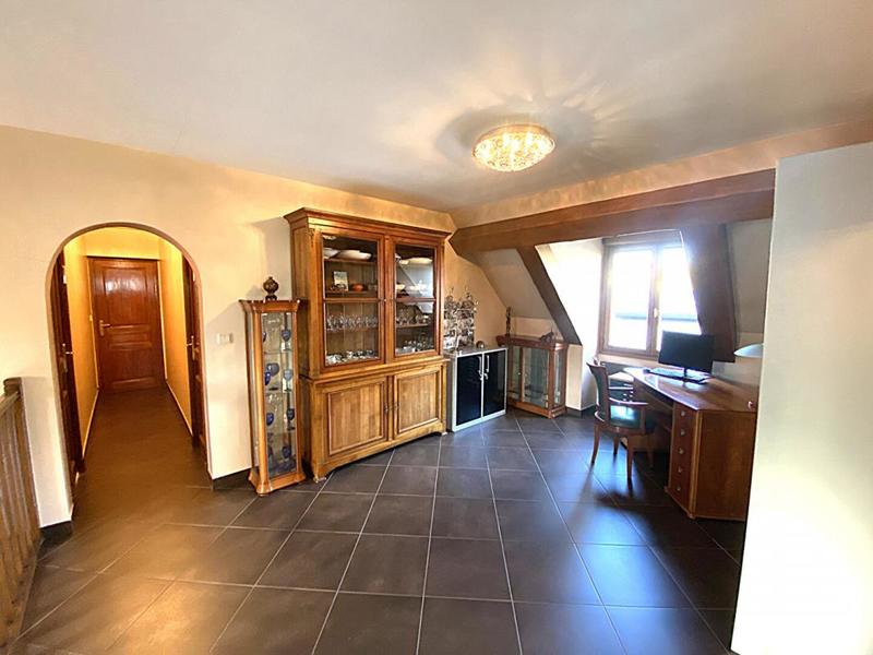 Maison - 368 m² - 6 pièces