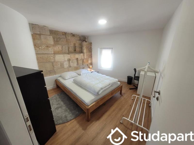 Chambre - 10 m² - 1 pièce