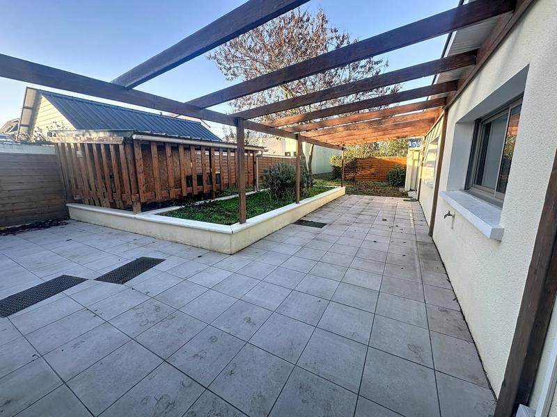 Maison - 204 m² - 7 pièces