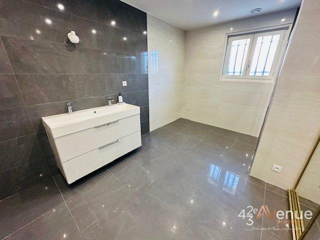 Maison - 175 m² - 5 pièces