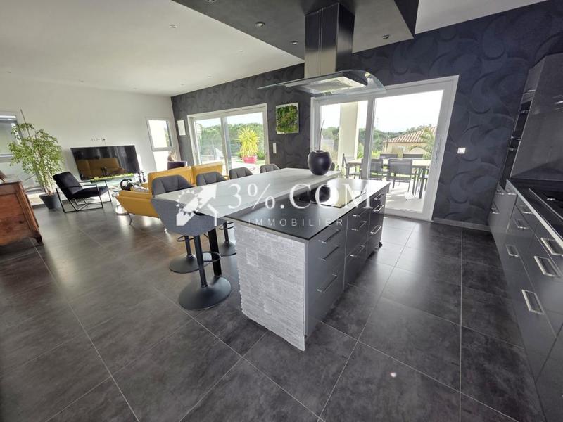 Villa - 222 m² - 5 pièces