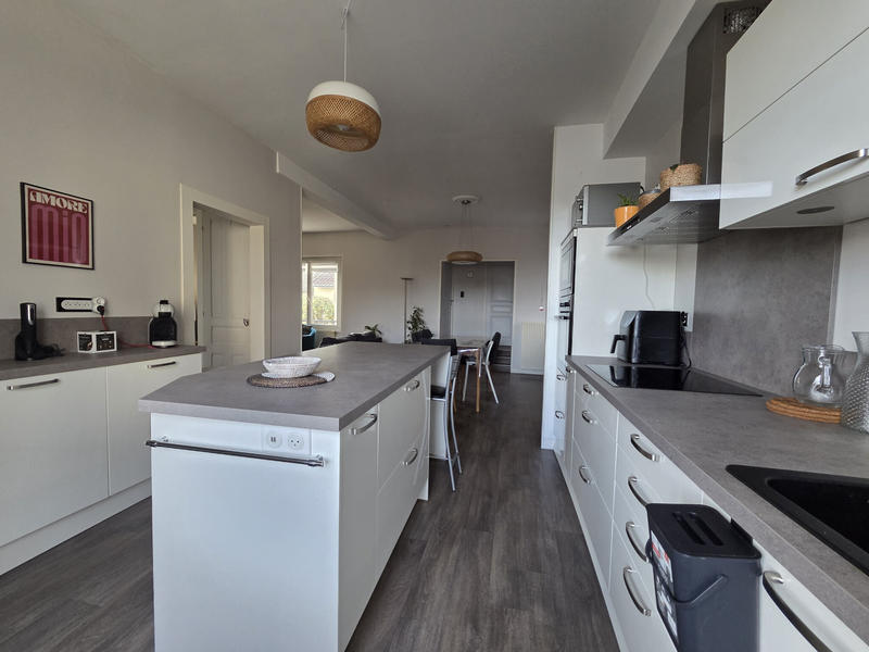 Maison - 114 m² - 7 pièces