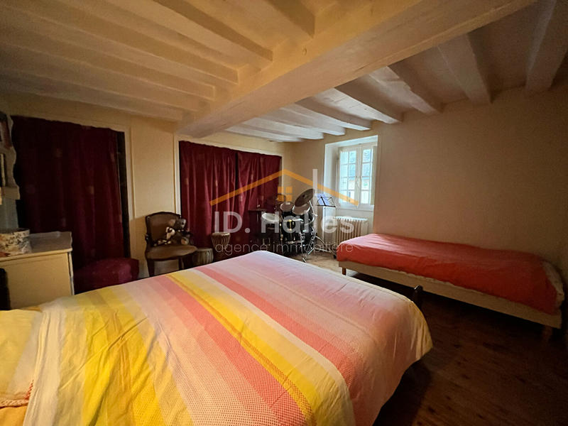 Maison - 209 m² - 8 pièces