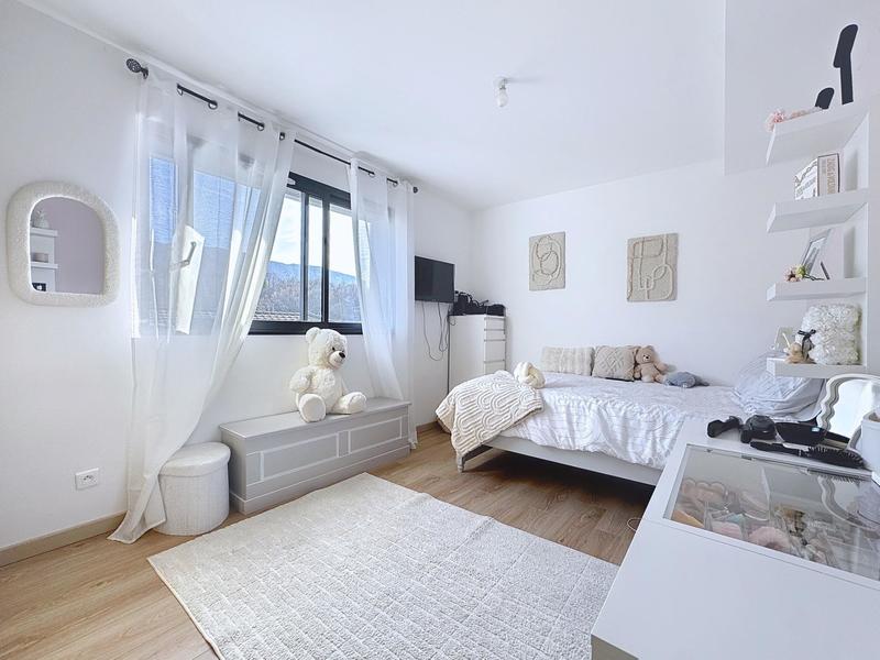 Maison - 182 m² - 6 pièces