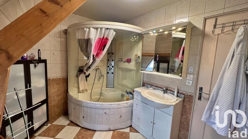 Maison - 180 m² - 8 pièces