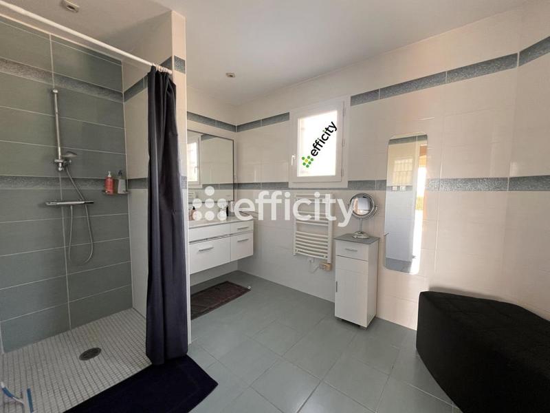 Maison - 170 m² - 5 pièces