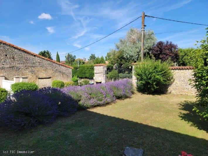 Maison en pierre - 177 m² - 5 pièces