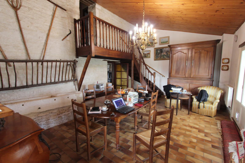 Maison - 139 m² - 7 pièces