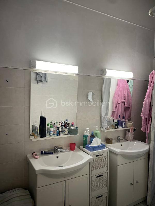 Appartement - 99 m² - 3 pièces