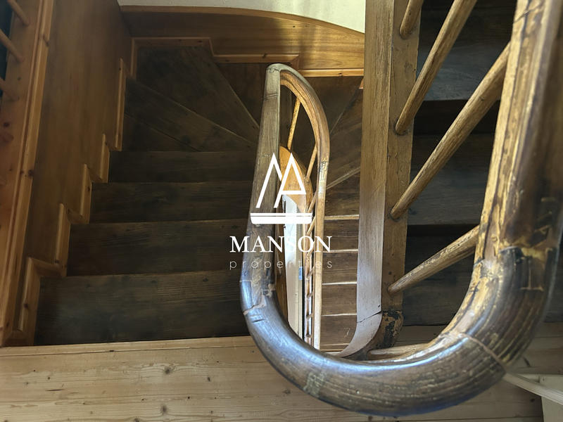 Maison ancienne - 330 m² - 15 pièces