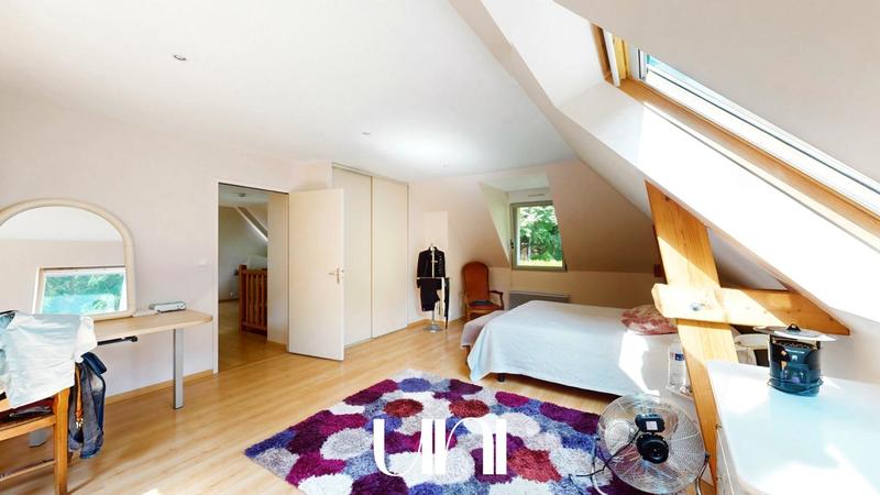 Maison - 264 m² - 8 pièces