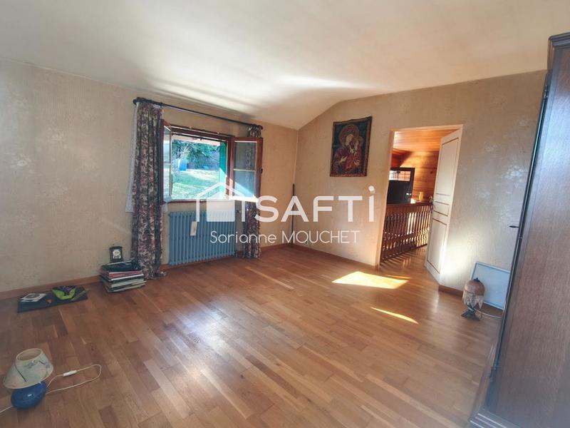 Maison - 181 m² - 6 pièces