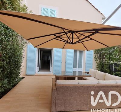 Maison - 111 m² - 4 pièces