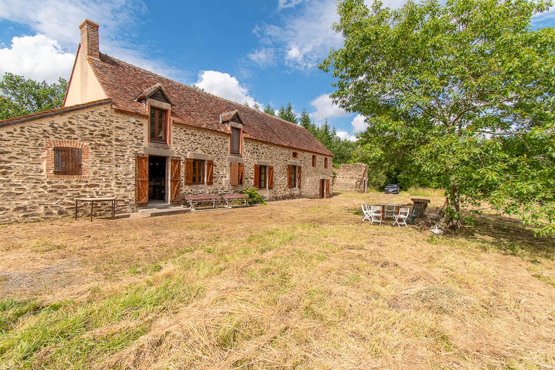 Propriété - 232 m² - 6 pièces