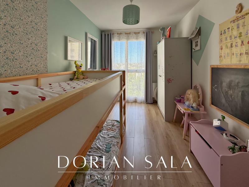 Appartement - 80 m² - 4 pièces