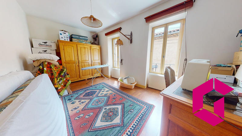 Maison - 177 m² - 7 pièces