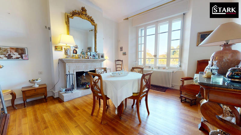 Maison ancienne - 235 m² - 8 pièces