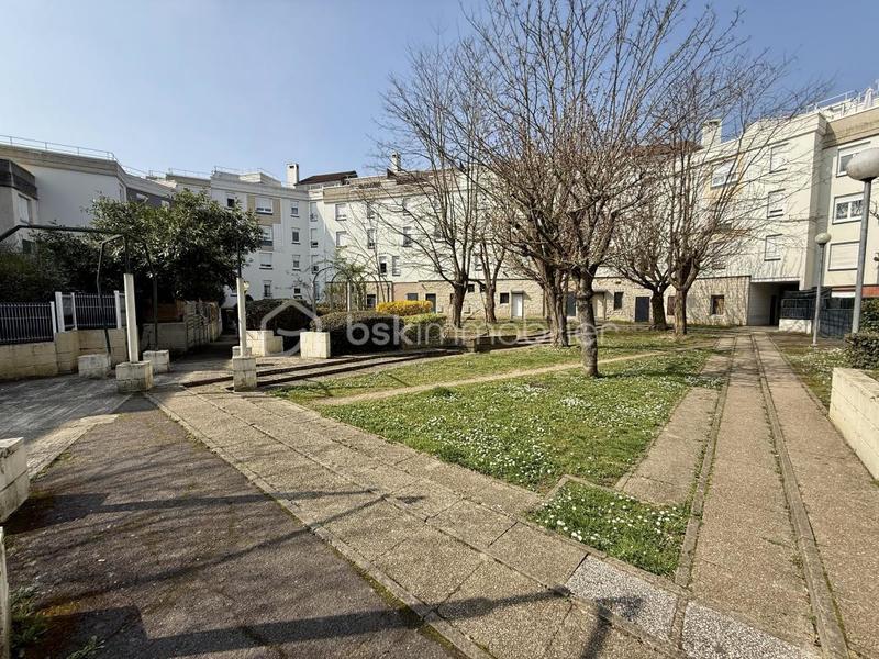 Appartement - 83 m² - 4 pièces