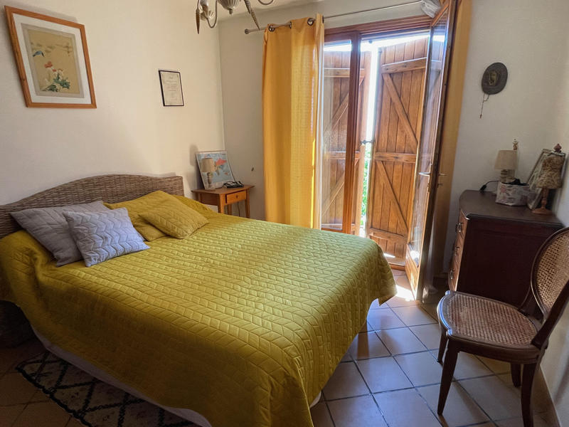 Maison - 240 m² - 11 pièces