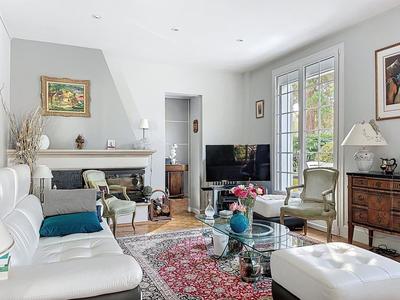 Maison - 152 m² - 7 pièces