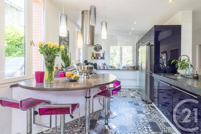 Maison - 158 m² - 6 pièces