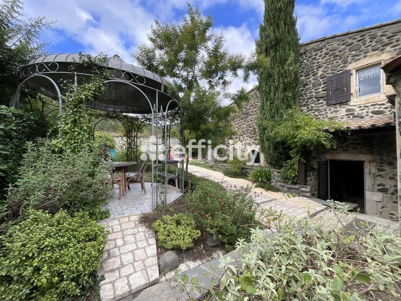 Maison - 195 m² - 10 pièces